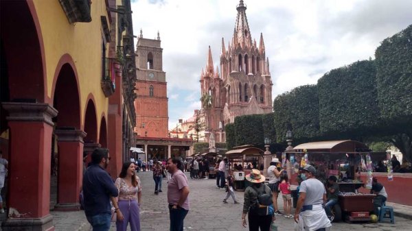 Toman protesta nuevos integrantes de Prevención y Atención de la Violencia de Género en SMA