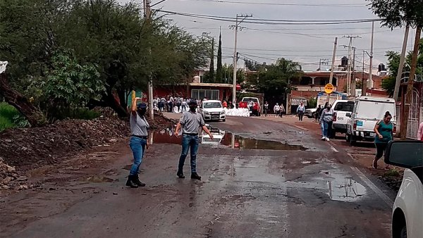 Irapuato: limpian cauces en la Soledad; sigue pendiente canal por parte de P&G