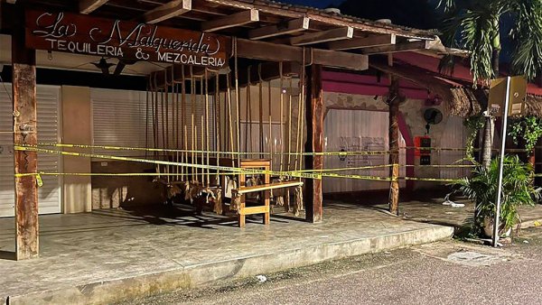 Asesinan a dos turistas extranjeras y hieren a tres más en bar de Tulum