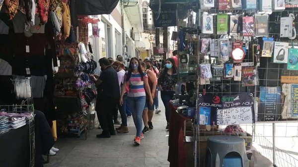 Celaya: comerciantes semifijos suplican no ser removidos de mercados