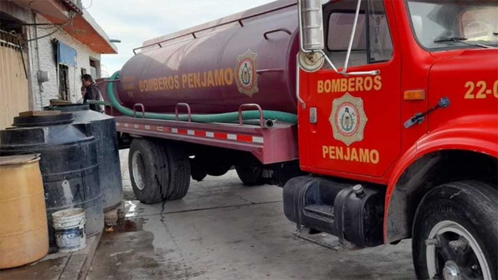 Al menos 17 colonias se quedan sin agua en Pénjamo; abastecen con pipas