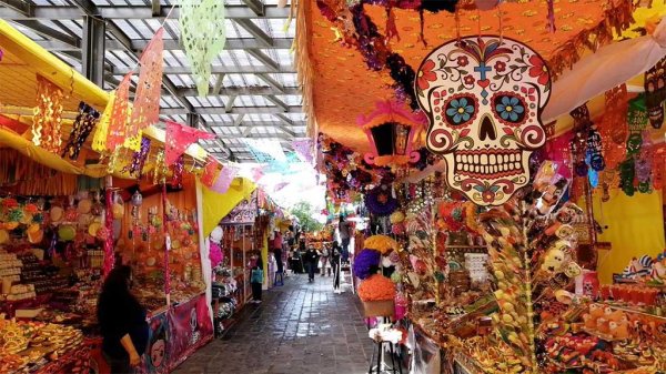 Mejoran ventas en la Feria del Alfeñique de Celaya