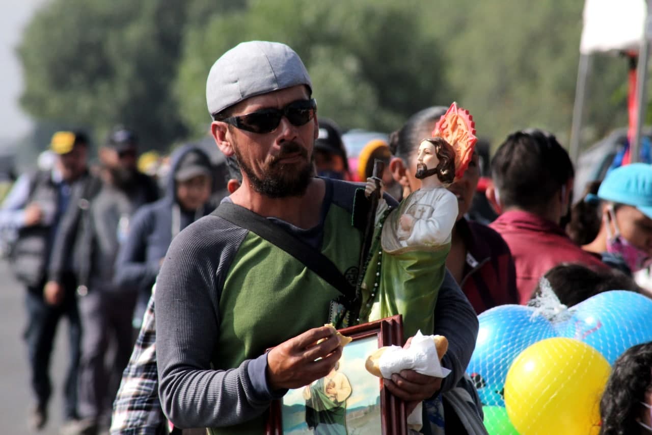 Contra tráfico, calor o pandemia, miles van a Celaya por la bendición de San Judas