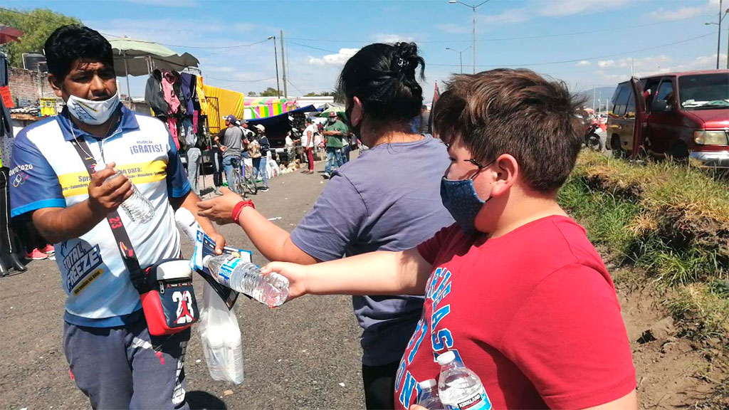 Celaya: “Pagan” un poco de lo que “deben a San Juditas” alimentando peregrinos