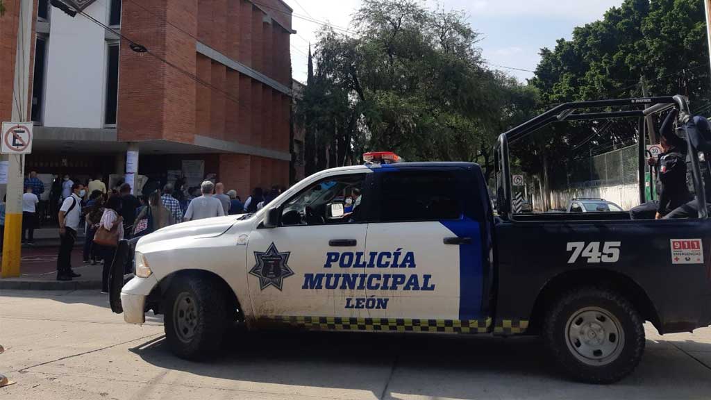 Van por 700 nuevos policías en León para lograr 3 mil agentes activos