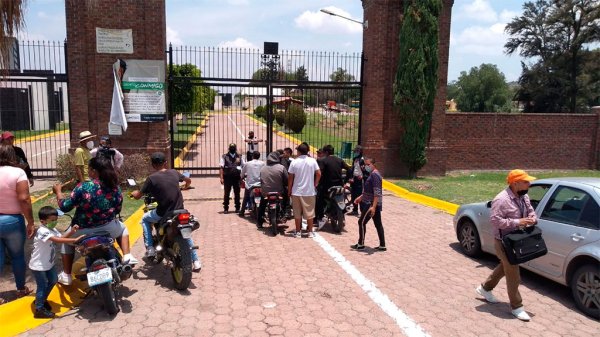 Pretenden que visitas a panteones de Irapuato duren máximo 10 minutos