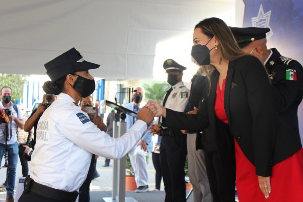 Lorena Alfaro pide a policías de Irapuato revertir percepción de inseguridad