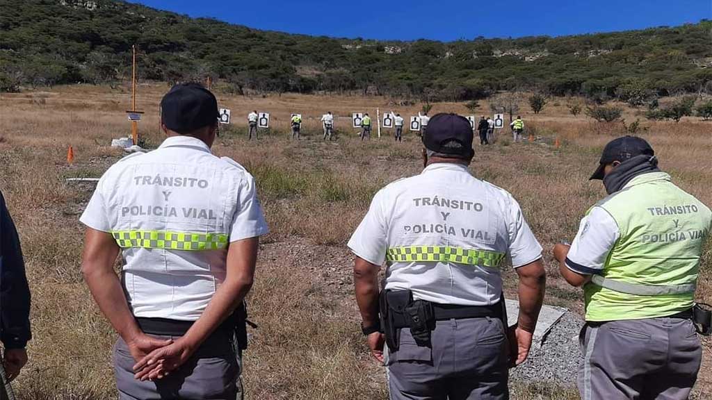 Celaya: Capacitan a tránsitos y policías viales en el uso de armas de fuego