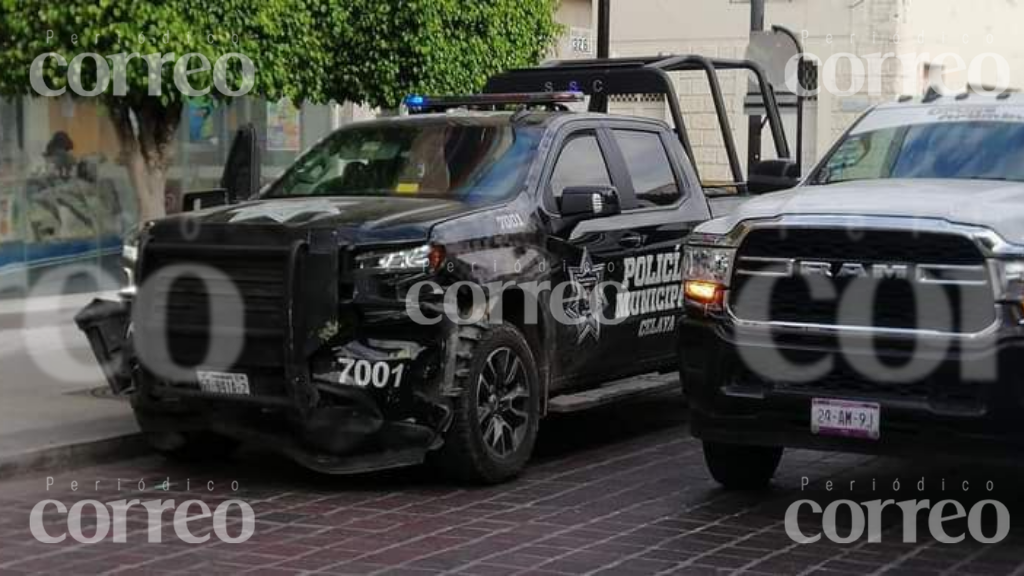 Patrulla choca contra camioneta en la que viajaba un adulto de la tercera edad