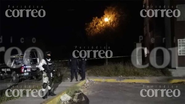 Descubren bolsas con restos humanos en la autopista Celaya-Querétaro