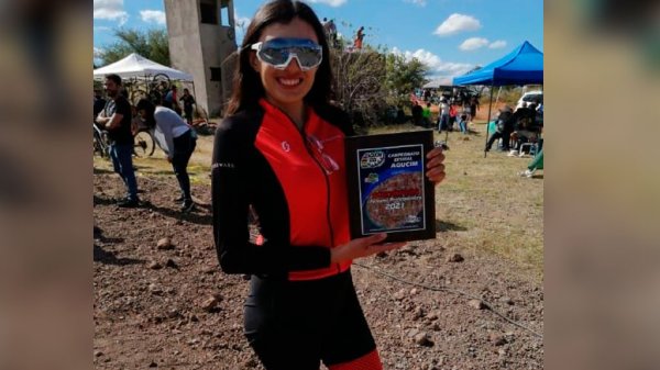 Joven acambarense busca podio nacional en ciclismo de montaña