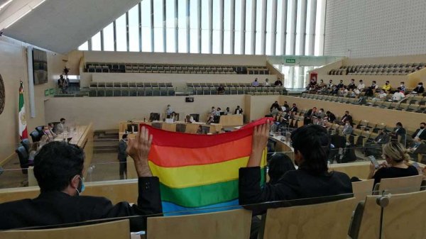 Sin plazo fijo, iniciativas LGBT son destinadas a la ‘congeladora’, denuncia Amicus