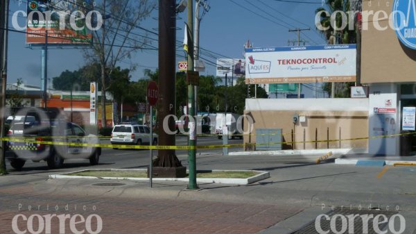 Moviliza reporte de bomba en farmacia de León, pero era tubo de PVC