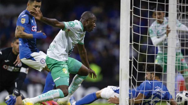 León vence a Cruz Azul y salta al tercer lugar de la Liga