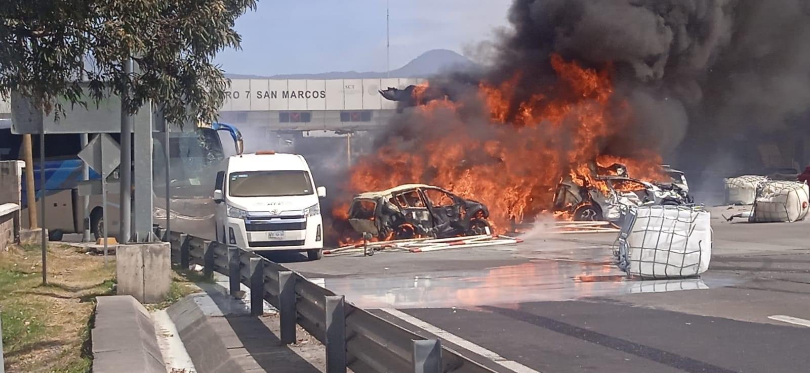 Accidente en la autopista México-Puebla deja al menos 19 muertos