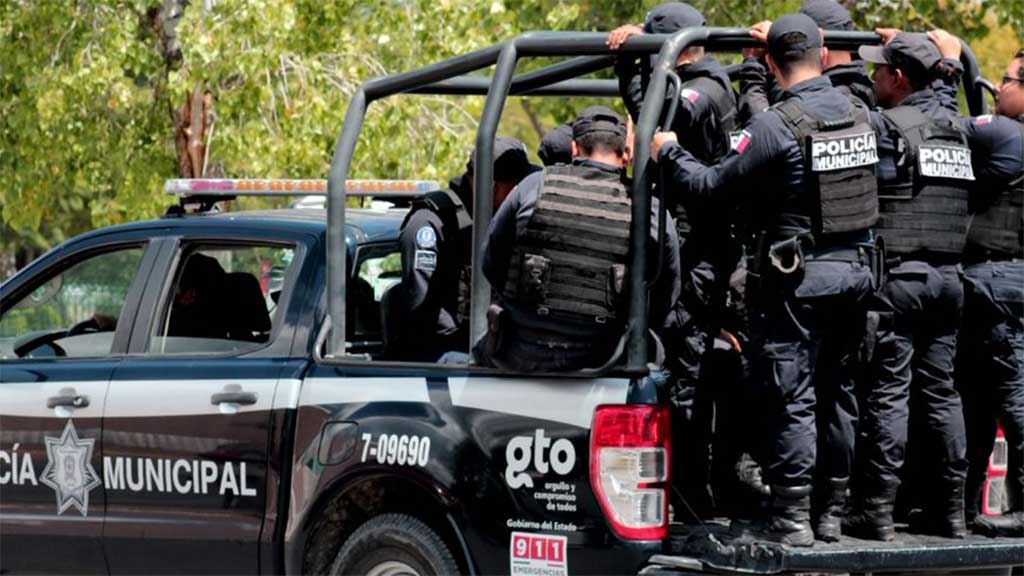 Celaya presta patrullas, armas y hasta aporta policías para reforzar a los Apaseos