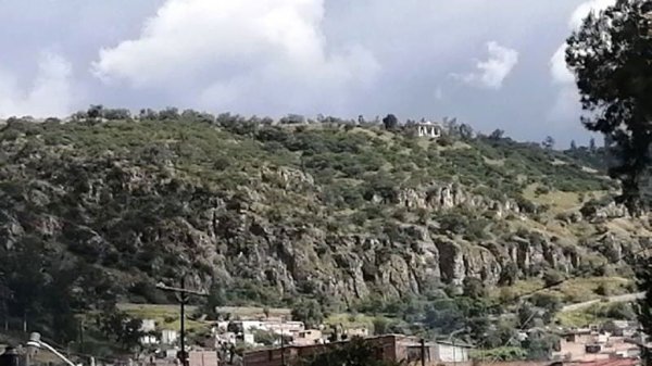 Localizan cadáver maniatado en Cerro del Toro de Acámbaro