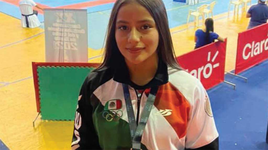 Emilia Salinas, karateca irapuatense, logra el oro centroamericano