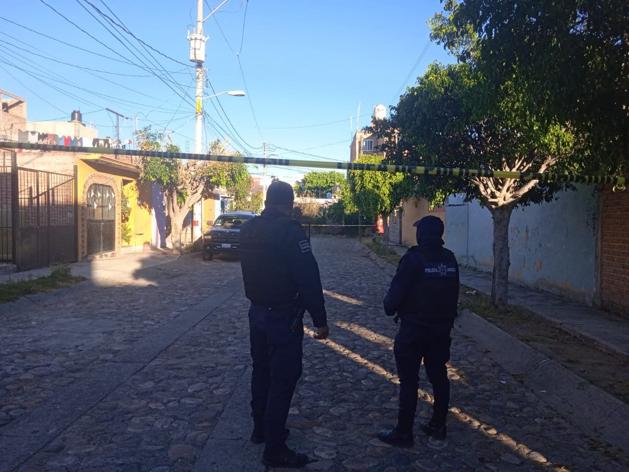 Guanajuato: hombre muere en la puerta de una vivienda al huir de asaltantes