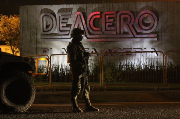 Muere trabajador en accidente laboral dentro de la planta De Acero en Villagrán