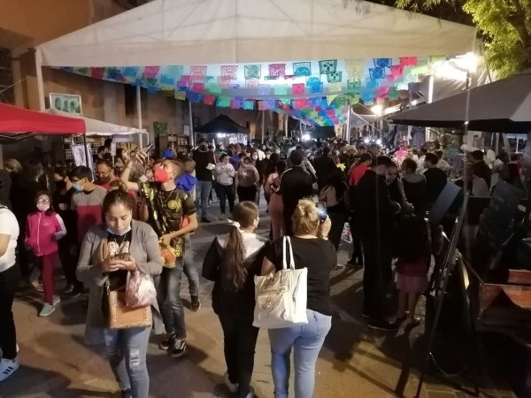 Cierra Festival de la Cajeta con gran asistencia, pero pocas medidas sanitarias