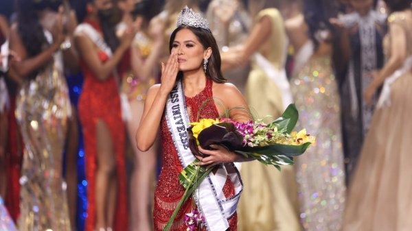 En la cuerda floja Miss Universo por  variante Ómicron