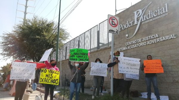 Piden liberar a hombre con discapacidad acusado de violar a su sobrina en Celaya