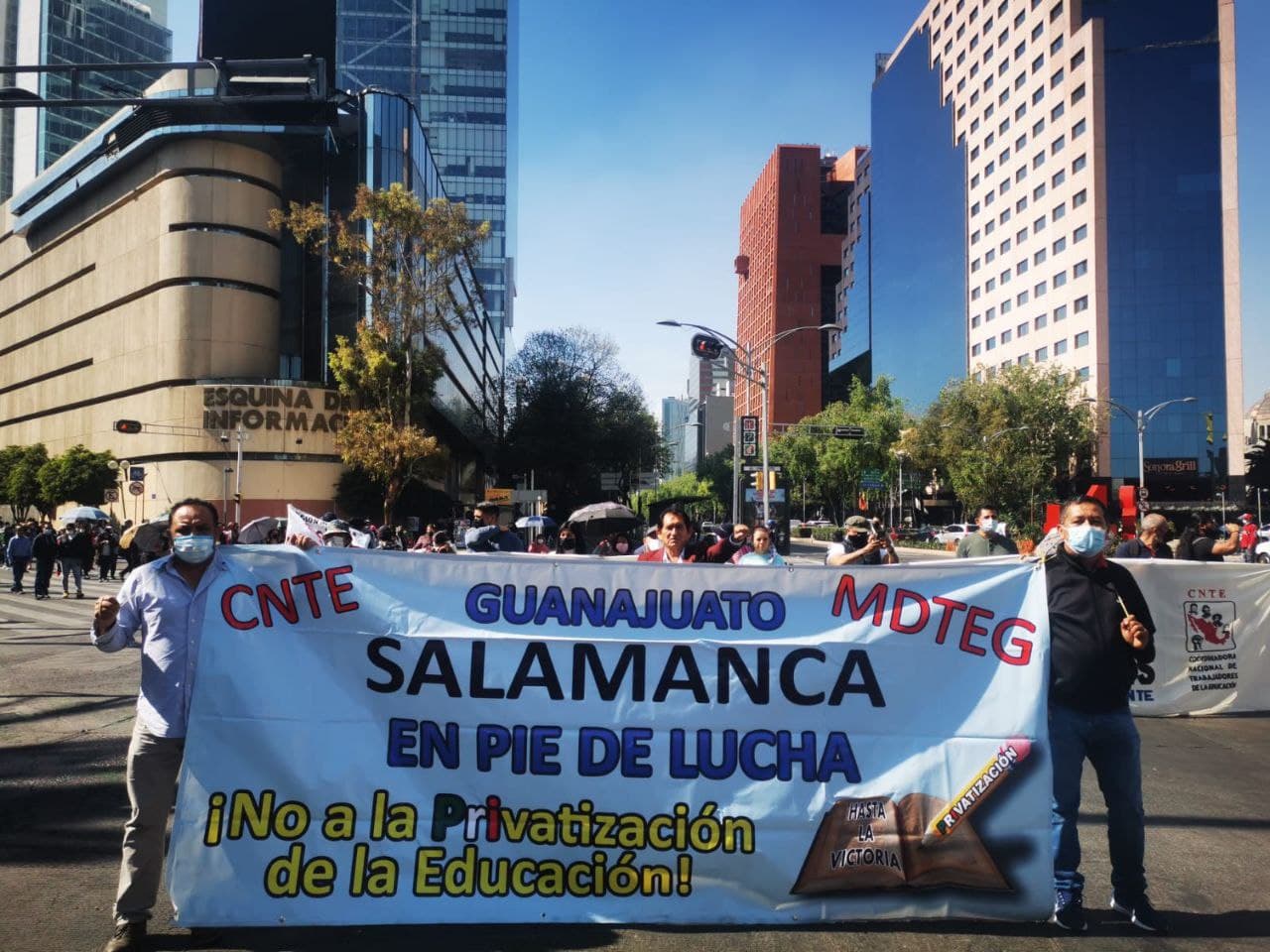 Maestros de Guanajuato se unen a marcha del CNTE por incremento salarial