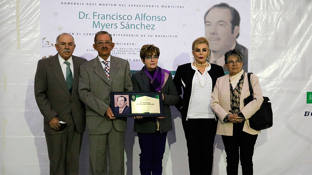 Homenajean en San Felipe a ex alcalde Francisco Myers Sánchez