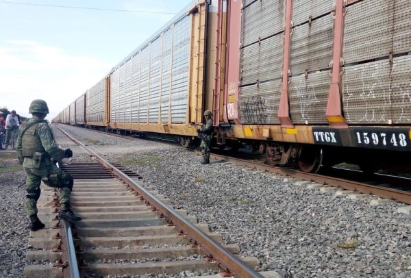 Buscan intervenir cruce del tren en el bulevar Timoteo de León para evitar accidentes