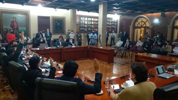 Aprueban programa de Gobierno en León de manera exprés