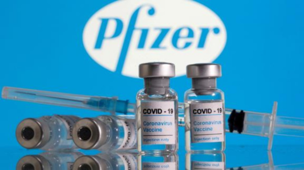 Vacuna de doble dosis no es efectiva para niños 2-5 años, afirma Pfizer