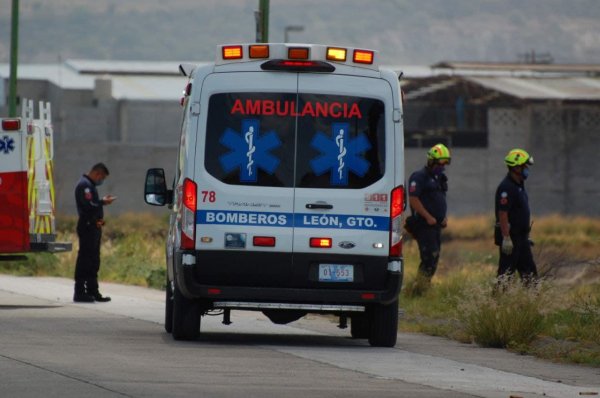 Policía de León recibe ‘machetazo’ en la cabeza durante riña