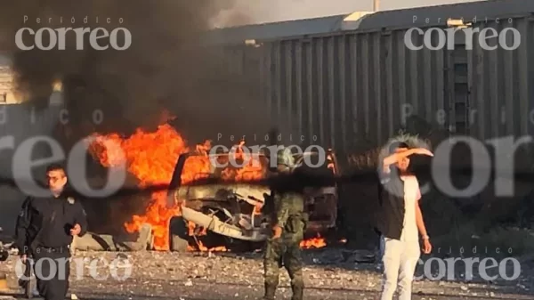 Explota camioneta con pirotecnia en Villagrán; habría cuatro lesionados