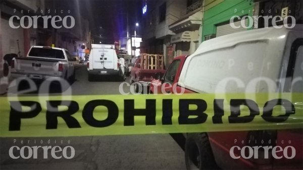 Ataque armado deja dos muertos al interior del bar California en Valle de Santiago