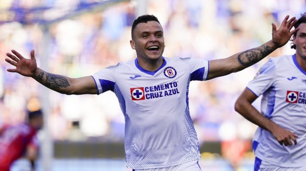 ‘Cabecita’ Rodríguez saldría de Cruz Azul hacia un exótico destino