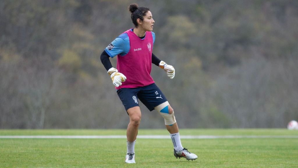 La campeona Alejandría Godínez visita Acambaro