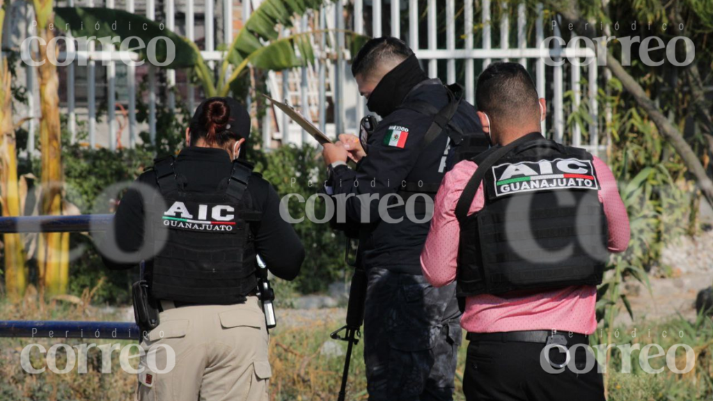 Abandonan bolsas con restos humanos en Canal Labradores de Celaya