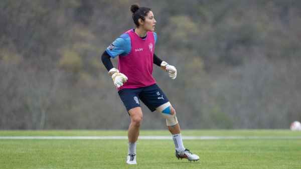 La campeona Alejandría Godínez visita Acambaro