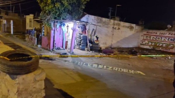 Asesinan a hombre en llantera del fraccionamiento La Cruz en Silao