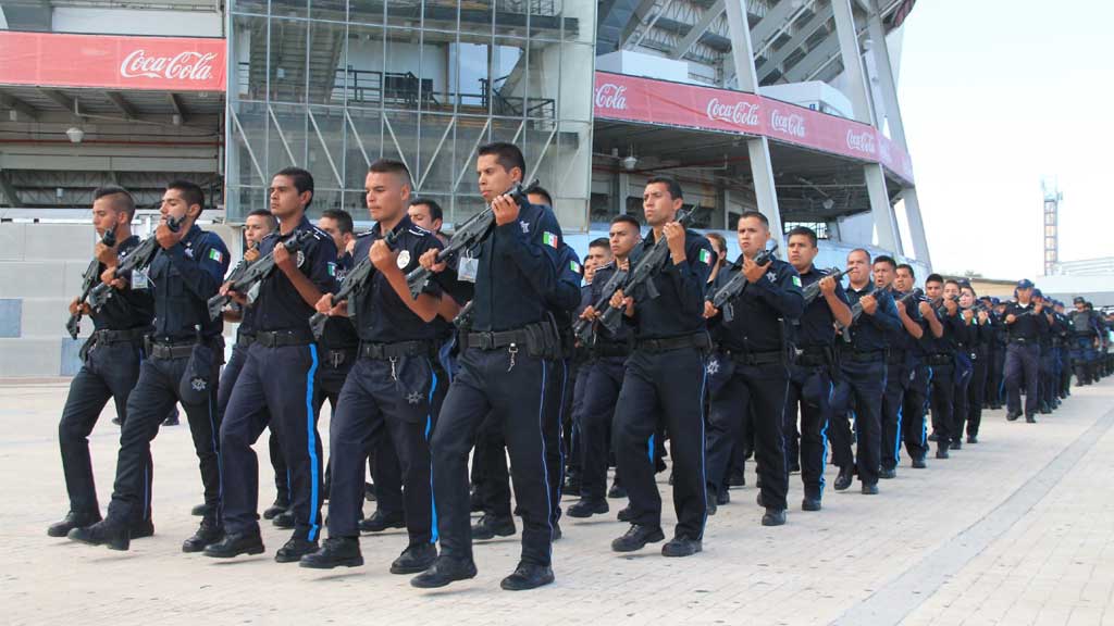 Academia de policías en León prepara su primer carrera universitaria