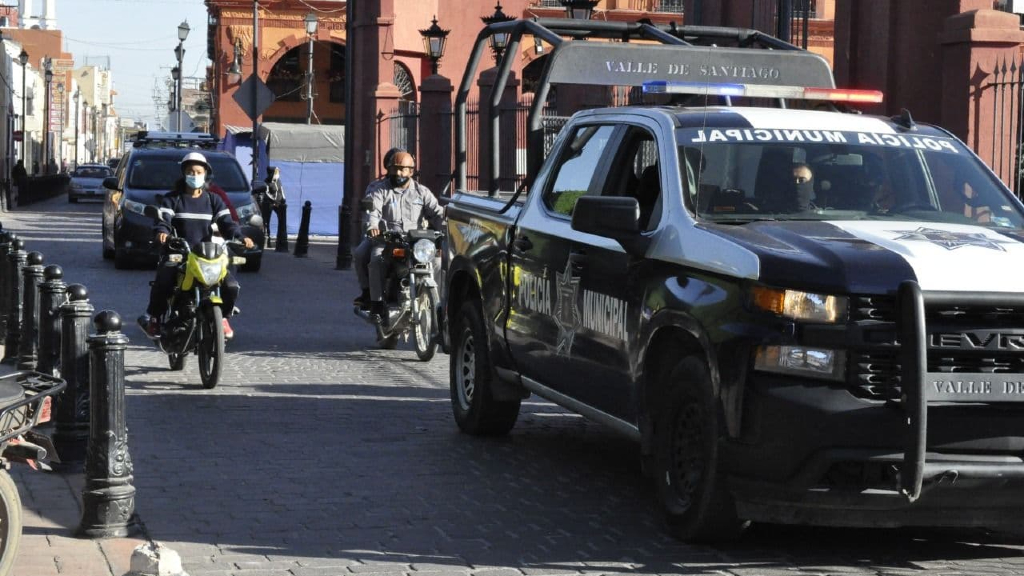 Presume Valle de Santiago a su corporación policial