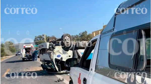 Accidente sobre la San José Iturbide- Tierra Blanca deja tres heridos