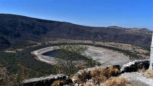 Habitantes de Valle de Santiago proponen alternativa para evitar inundaciones por lluvias