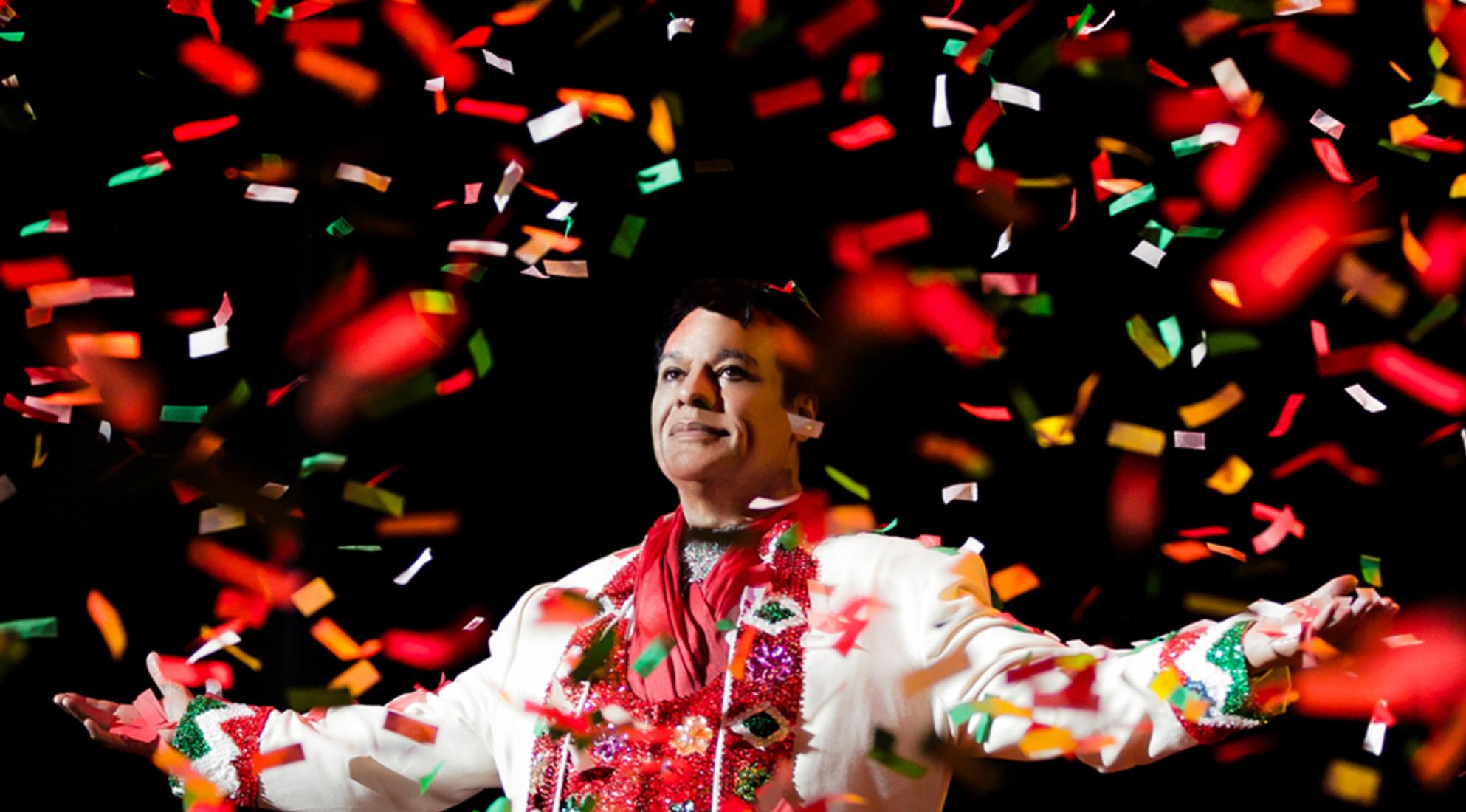 Juan Gabriel cumpliría hoy 72 años y así lo habría festejado