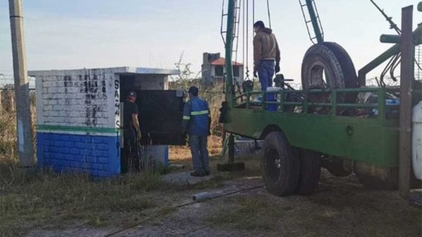 Dejan a colonias sin agua por fallas en pozo del SMAPAS en Salvatierra