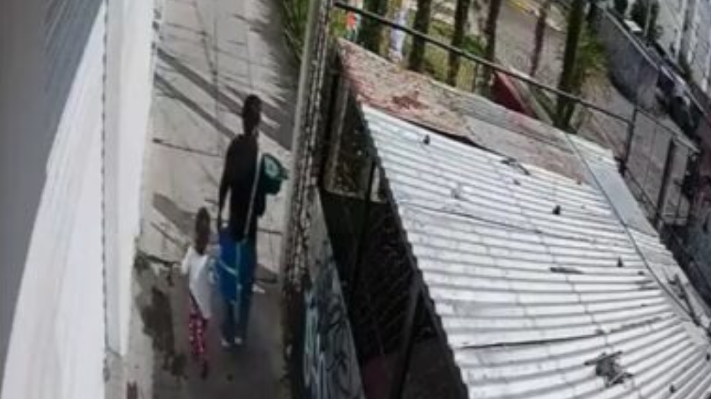 Video: Vendedor de gelatinas intenta robar a niña de 4 años en Puebla