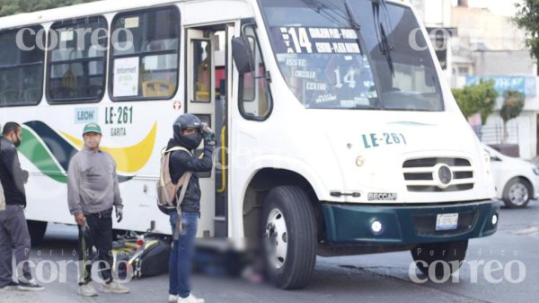 León: camión atropella a motociclista en La Moreña que intentó ganarle el paso