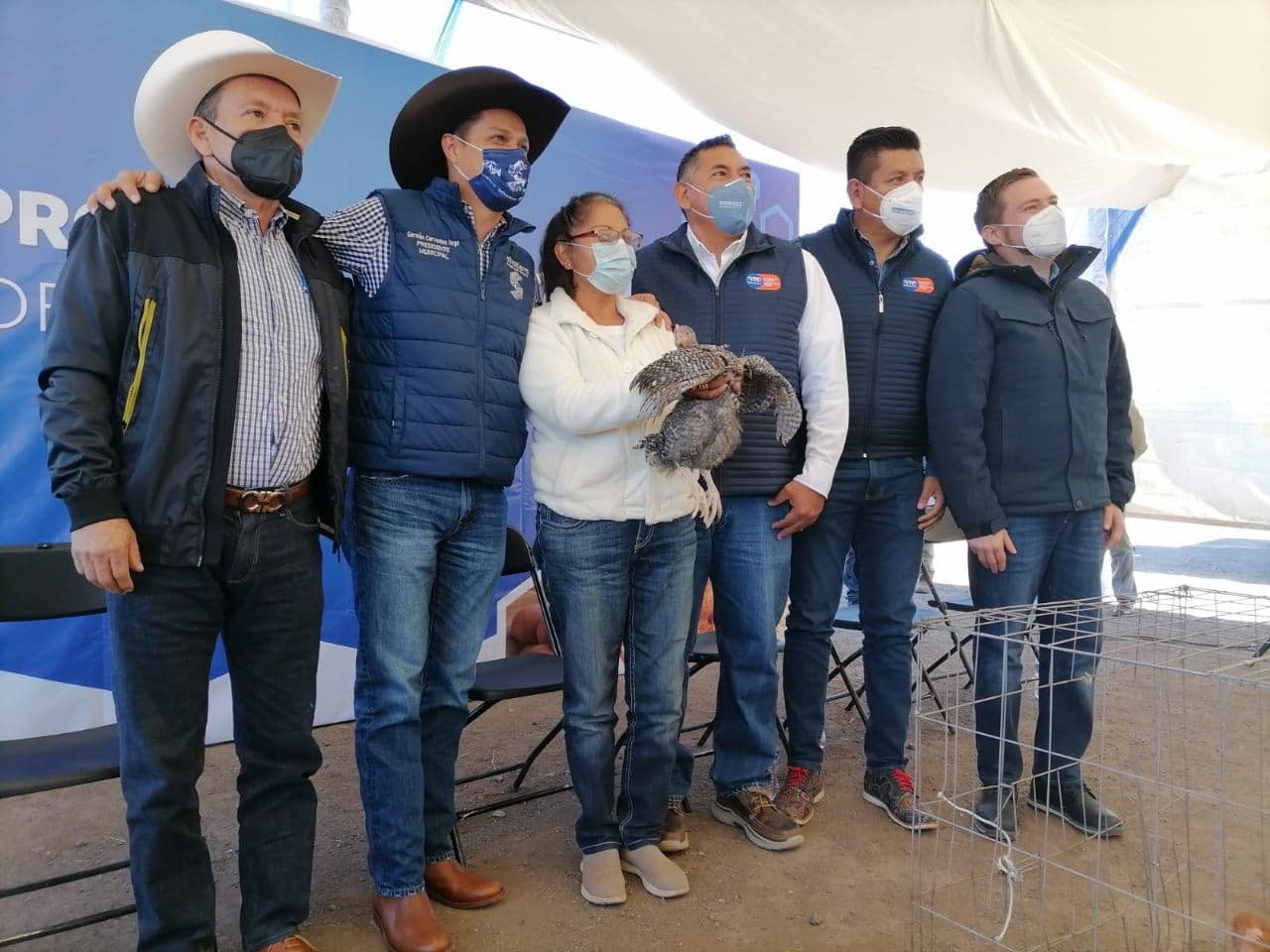 Desarrollo Rural de Salvatierra logra entrega de aves de crianza a 301 familias