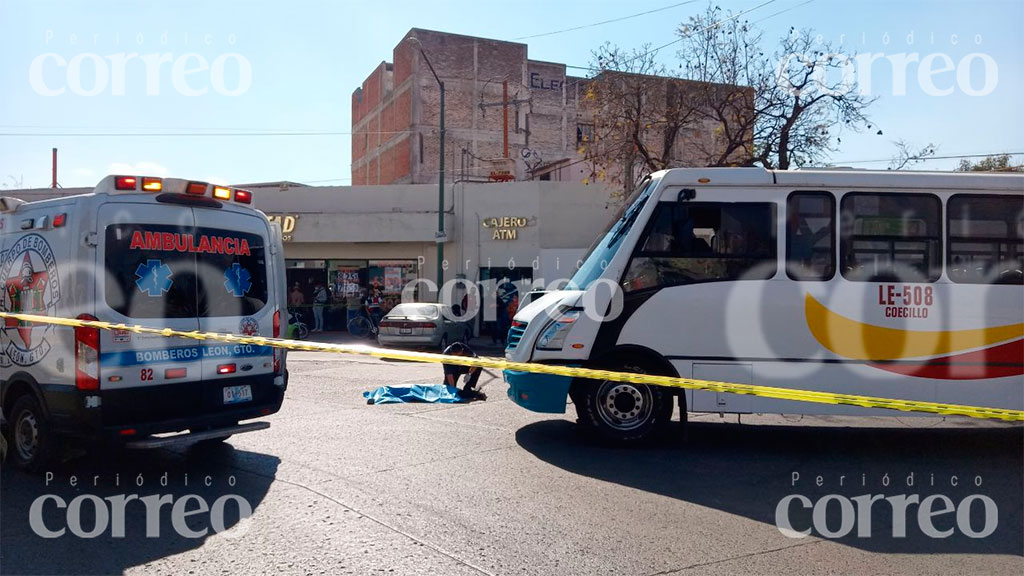 Acomodador de coches muere aplastado por camión urbano en León